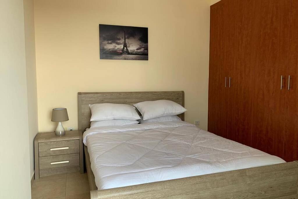Apartamento Cozy 2Bhk Near To Dmcc Metro Station -505 Dubái Exterior foto