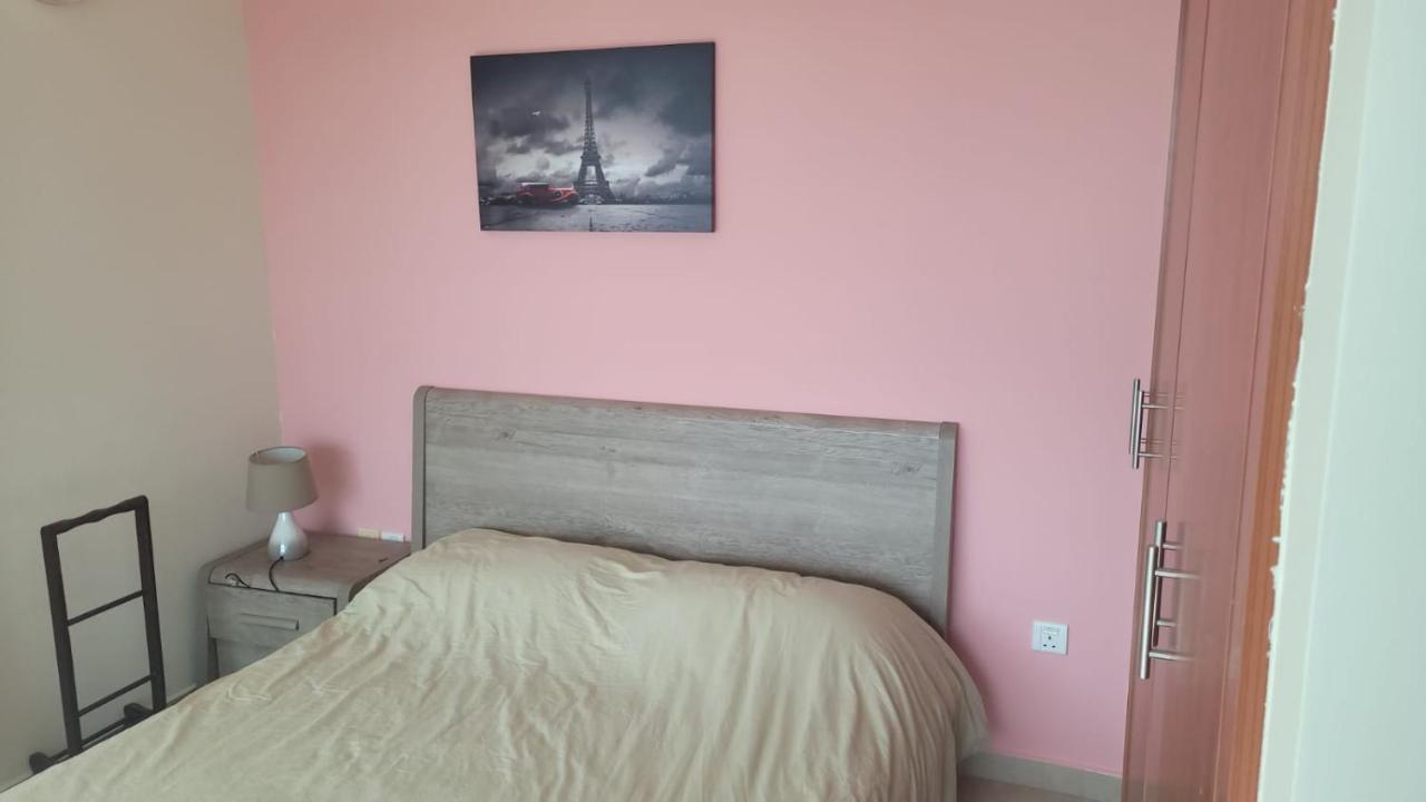 Apartamento Cozy 2Bhk Near To Dmcc Metro Station -505 Dubái Exterior foto